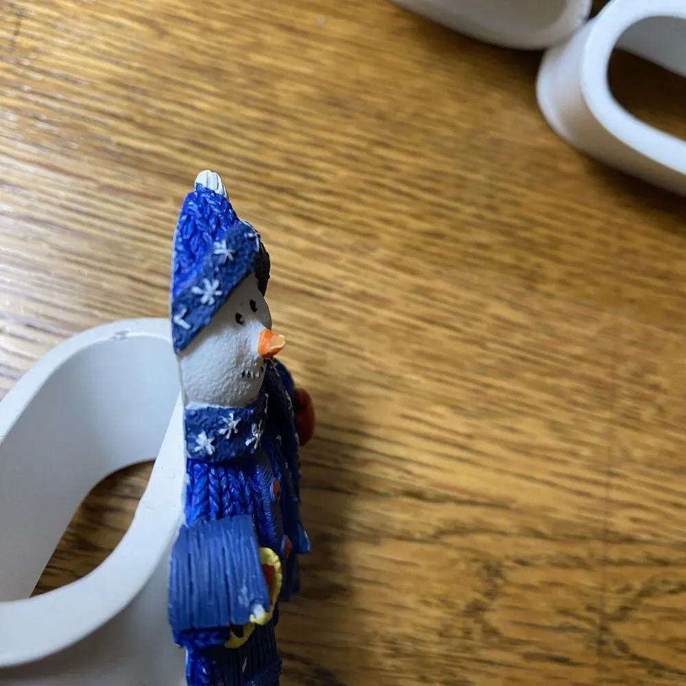 Lot of 11 Snowman Holiday Christmas Napkin Rings Blue/White Polymer?/Plasitc